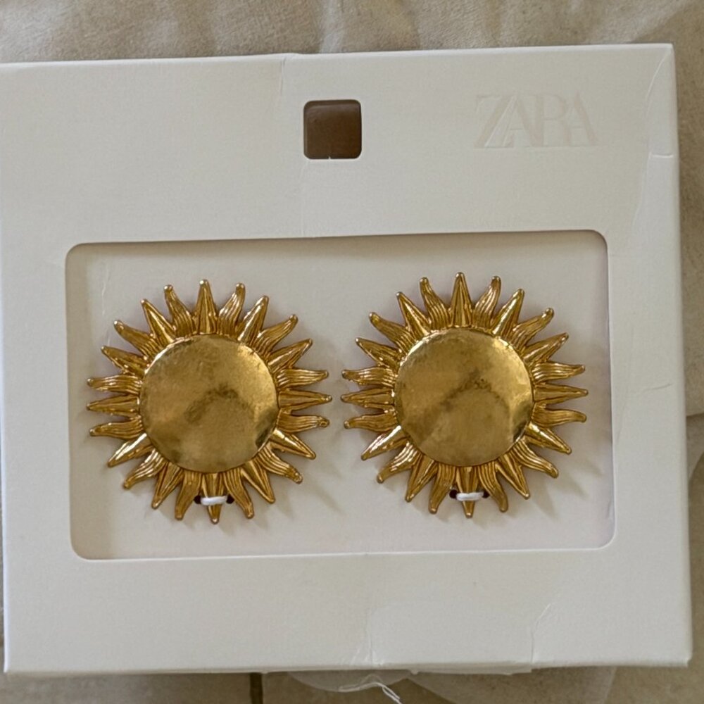 Zara Sunburst Earrings